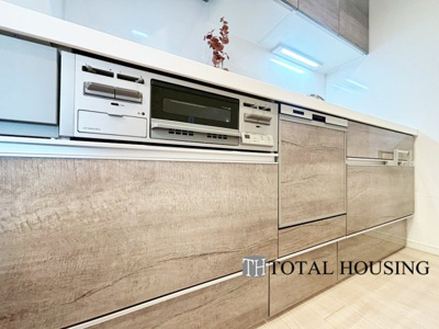 【キッチン】 | サニー南四条第二マンション | 料理を楽しむキッチンスペース。使いやすさと心地よい暮らしを追及し、愛着を持って使い続けられる空間へ。