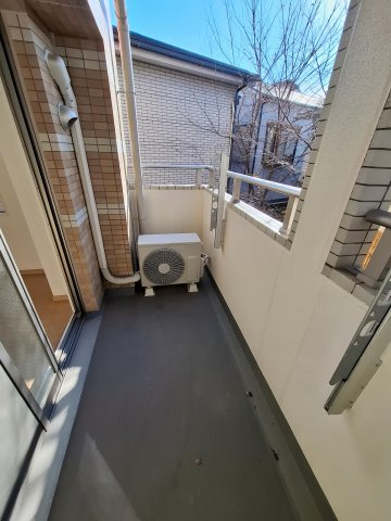 ラウル甲子園口のバルコニー