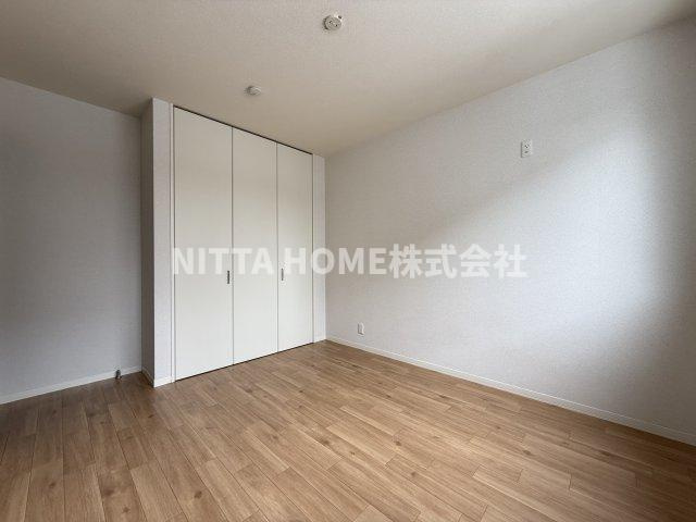 メゾン・グランドゥールⅢの子供部屋|温かみのあるお部屋ですよ♪