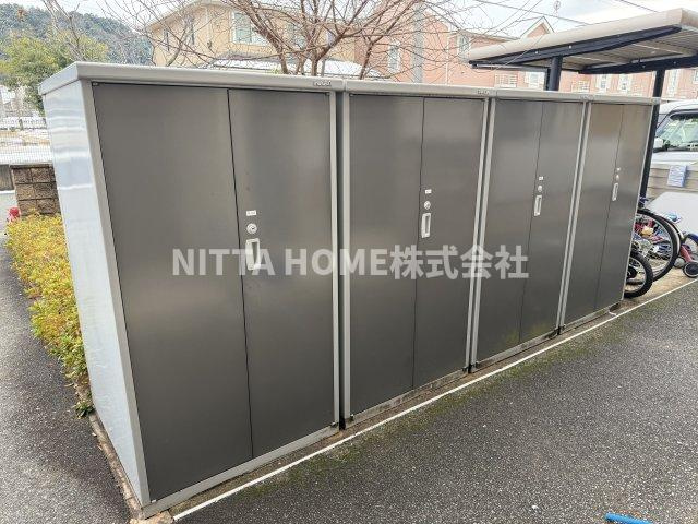 メゾン・グランドゥールⅢのその他共用部分|外部トランクは無料で使用OK◎