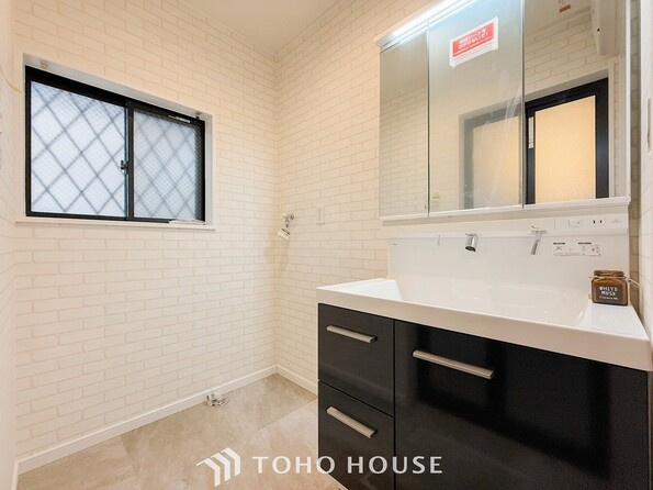戸塚区汲沢6丁目 中古戸建 4080万円の独立洗面台