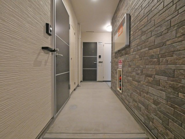 フジパレス遠里小野イーストのロビー