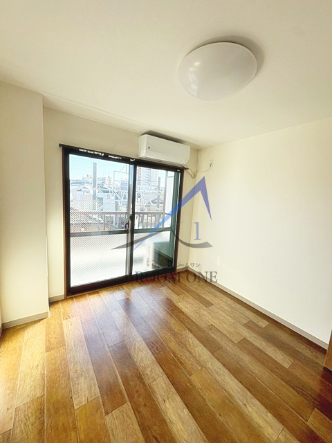 ヴァンベール・エモリの寝室|寝室です。