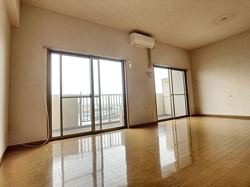 ル・サンク西市