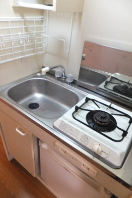 【キッチン】 | 第１８シンエイビル | ☆ガスキッチンでお料理楽々♪（※同物件別部屋の参考写真）