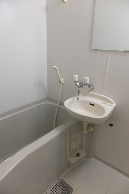 【浴室】 | 第１８シンエイビル | ☆清潔なバスルーム☆（※同物件別部屋の参考写真）