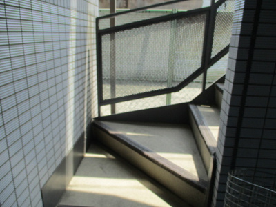 【その他共用部分】 | ハウスアイ上新庄 | 共用部の非常階段です