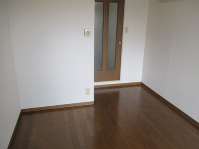 【居間・リビング】 | ハウスアイ上新庄 | きれいな洋室です