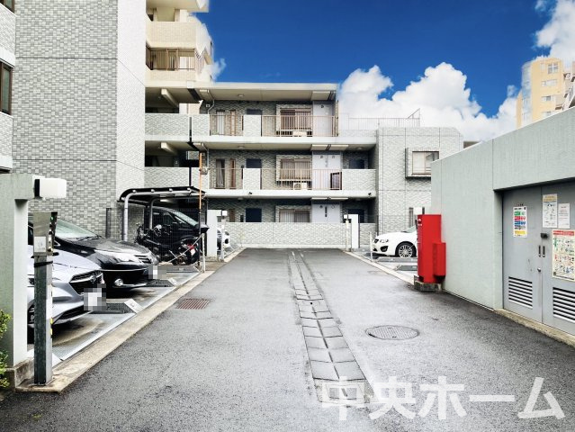 アーベントハイム葛西臨海公園の駐車場|【敷地内駐車場】最新の空き状況や費用などの詳細は担当スタッフまでお問い合わせください。