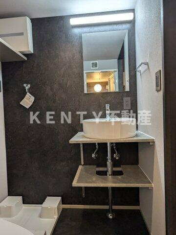 【洗面所】 | アピチェ田園調布 | スペースが確保できる洗面所です