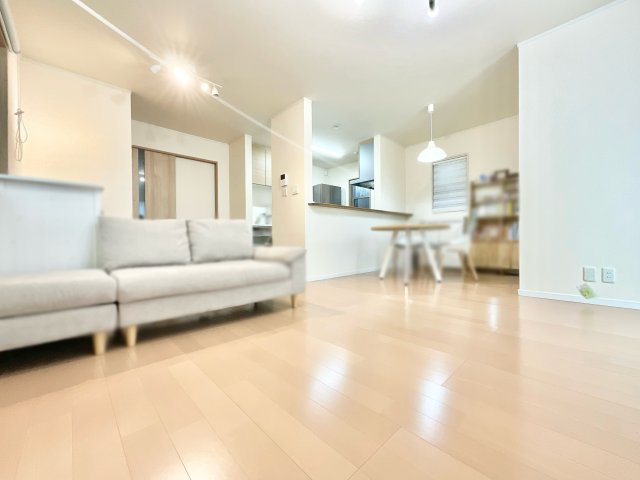 【居間・リビング】の画像