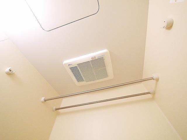 アルヴァローレ生駒の設備|浴室乾燥機付き