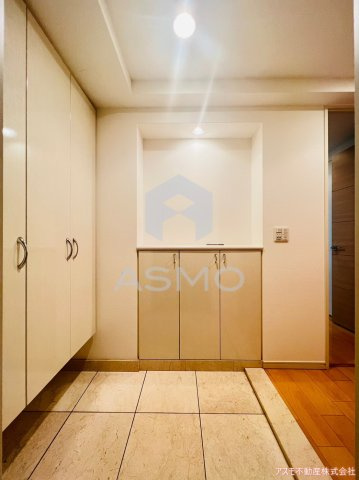 【玄関】 | ラ・ヴィータ日本橋