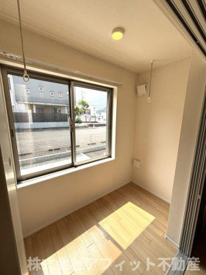 【バルコニー】 | サクラローレル | 西向き・インナーテラス