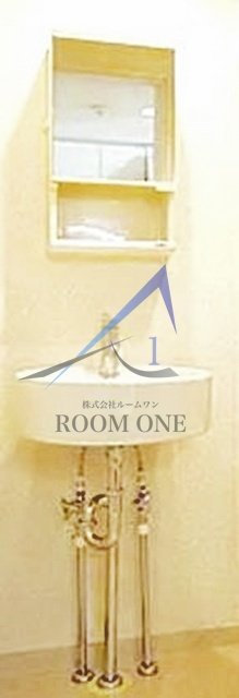 プレール・ドゥーク北新宿Ⅱの洗面所|洗面台です。