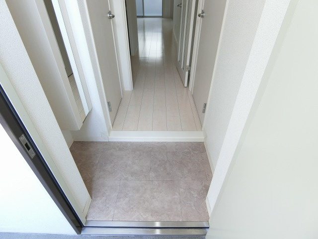 エスペランサ久留米駅前の玄関|明るい玄関です