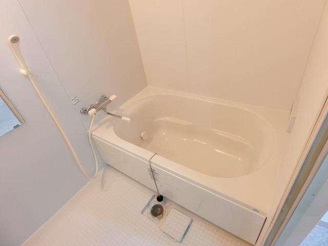 エスペランサ久留米駅前の浴室|きれいなお風呂です