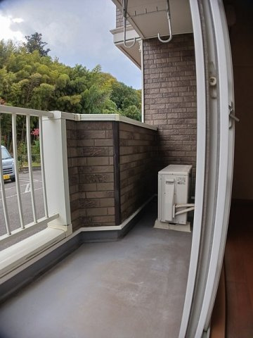 ガーデン彦崎のバルコニー