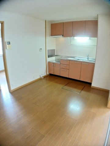 ガーデン彦崎の内装