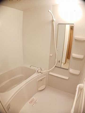 ガーデン彦崎の浴室