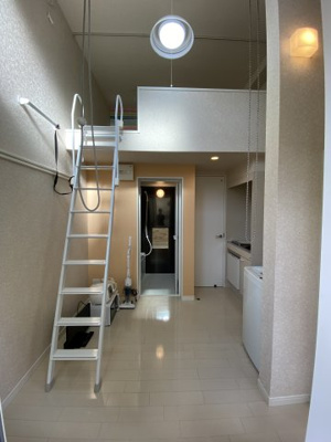 【居間・リビング】 | 衣笠アーネストラザフォード