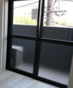 イート アパートメント ヴェリタスのバルコニー