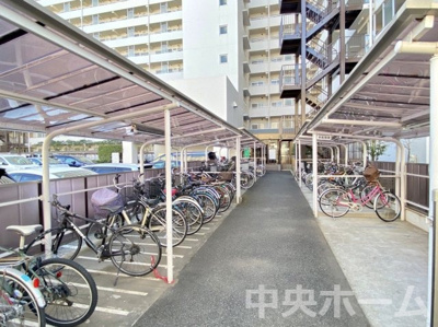 【駐輪場】 | エクセル東陽町 | 【自転車置き場】最新の空き状況や費用などの詳細は担当スタッフまでお問い合わせください。