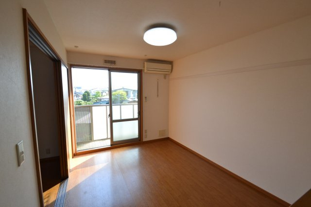 【居間・リビング】 | グリーンガーデン美原F