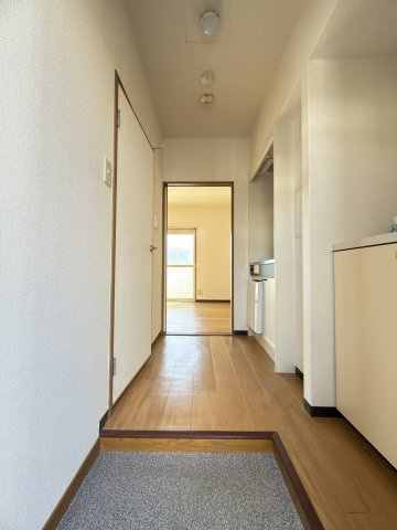 ルナ大塚の玄関