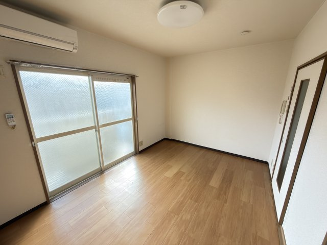 ルナ大塚の居間・リビング