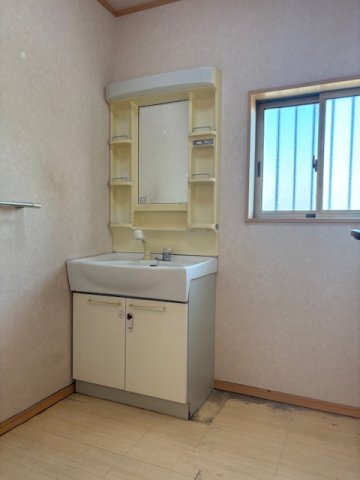 弥富市森津町蟹江走戸建の独立洗面台