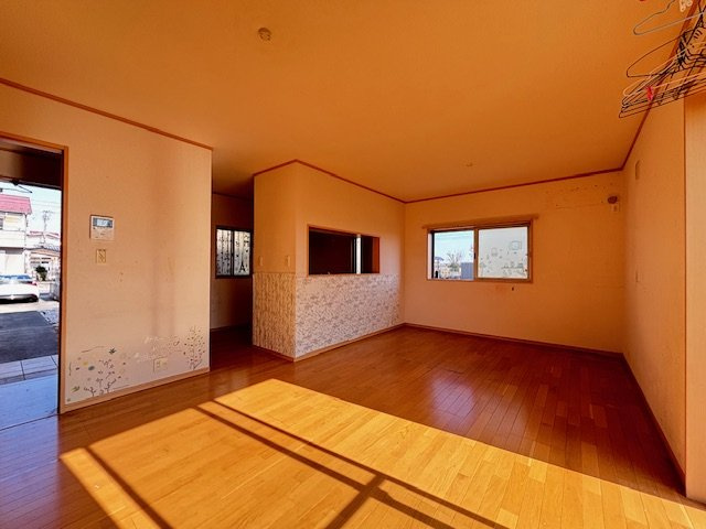 弥富市森津町蟹江走戸建の居間・リビング