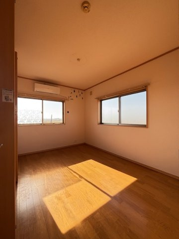 弥富市森津町蟹江走戸建の洋室|洋室約6.0帖