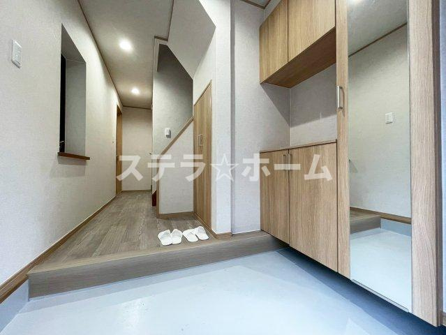 東正雀　戸建の玄関|明るい玄関です