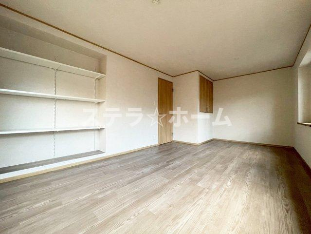 東正雀　戸建の洋室|個人の部屋や寝室として使える洋室です