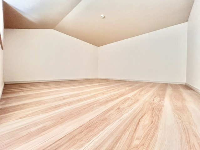 板橋区徳丸2丁目　新築戸建の収納|収納スペースやお子様のプレイスペースなど、多目的に活用できるロフトを配置！

現地ご見学希望・資料請求などお気軽にお問い合わせ下さい！
03-5990-5201