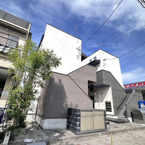 フロースハイムの外観