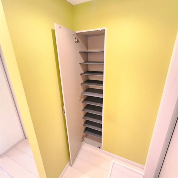 フロースハイムの玄関