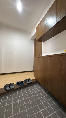 【玄関】 | ホワイトキャッスル若松駅前☆仲介手数料半額☆