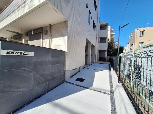 板橋TOMハウスのエントランス