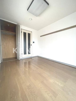 【居間・リビング】 | パークウェル田園調布 | こちらの居間で趣味の時間をお楽しみください