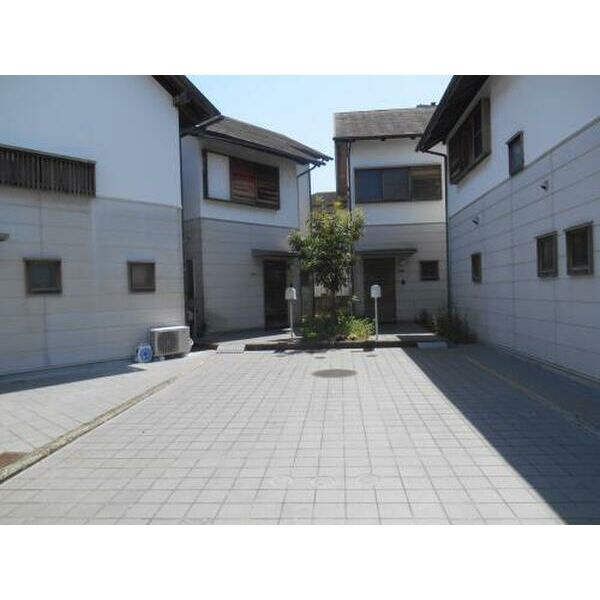 岸和田市別所町３丁目の一戸建ての駐車場|駐車場があります