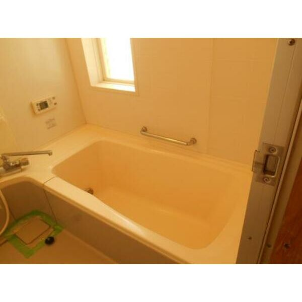 岸和田市別所町３丁目の一戸建ての浴室|きれいなお風呂です