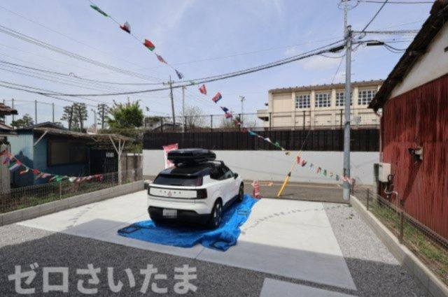 《仲介手数料無料》大宮区三橋４丁目220-1新築一戸建てケイアイグレイスの駐車場