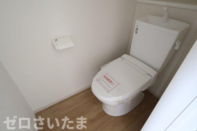 《仲介手数料無料》大宮区三橋４丁目220-1新築一戸建てケイアイグレイスのトイレ|1階