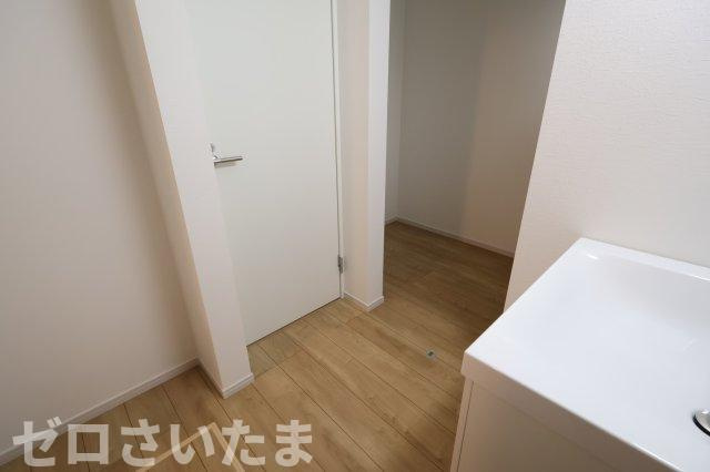 《仲介手数料無料》大宮区三橋４丁目220-1新築一戸建てケイアイグレイスのランドリースペース