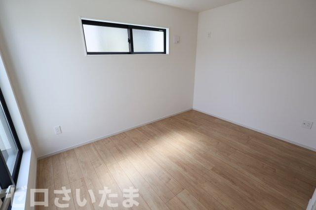 《仲介手数料無料》大宮区三橋４丁目220-1新築一戸建てケイアイグレイスの洋室