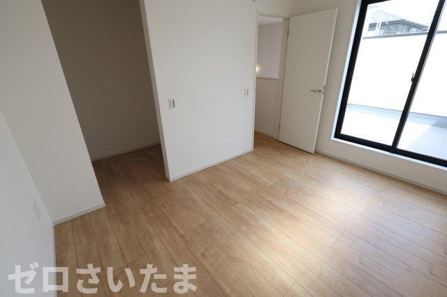 《仲介手数料無料》大宮区三橋４丁目220-1新築一戸建てケイアイグレイスの洋室
