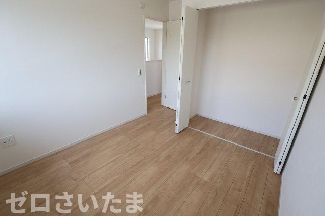 《仲介手数料無料》大宮区三橋４丁目220-1新築一戸建てケイアイグレイスの洋室