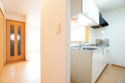 【キッチン】 | ソレイユ・ルヴァンⅠ | ※同物件・反転タイプの写真です。